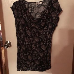 Soft fluffed neck shirt